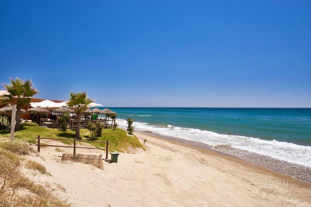 Oleholidays 535 Romana Playa Con Vistas Al Mar Marbella Bagian luar foto