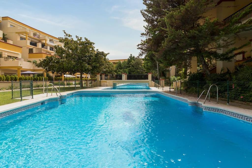 Oleholidays 535 Romana Playa Con Vistas Al Mar Marbella Bagian luar foto